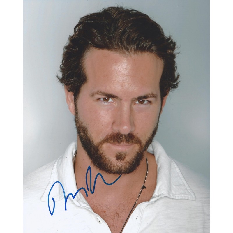 https://www.xpautographes.com/17869-large_default/ryan-reynolds-autograph.jpg