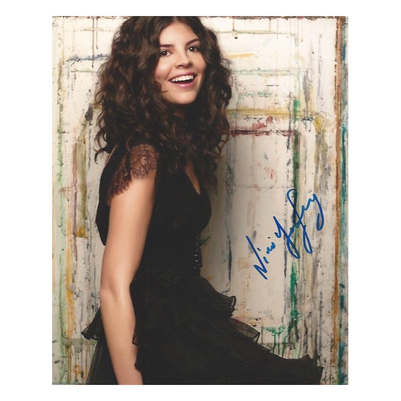 Nikki YANOFSKY Autograph