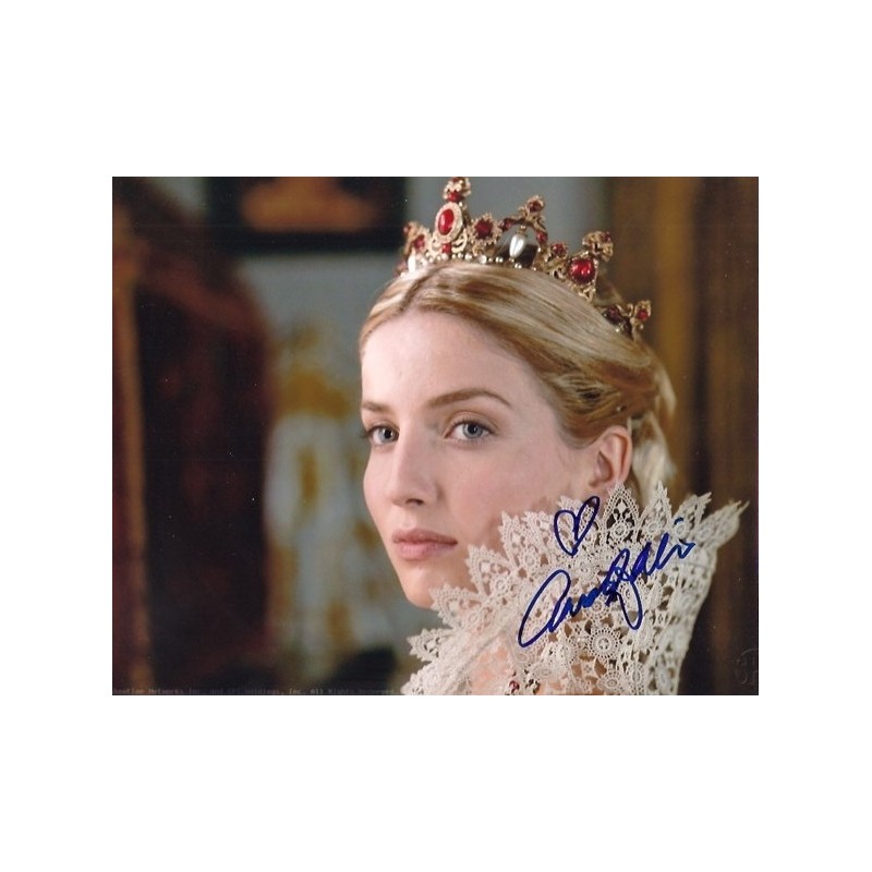 Annabelle WALLIS Autograph