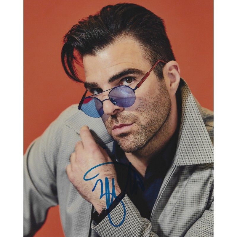 Zachary QUINTO Autograph