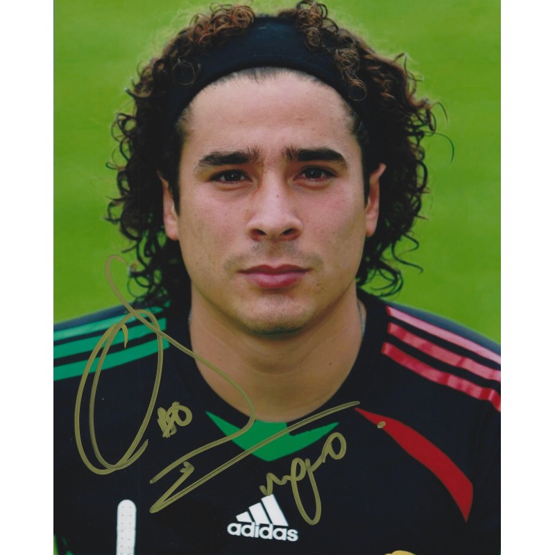 Premium - Mexico Guillermo Ochoa - Digitally Autographed Sports Memorabilia  - Small Signed Sports Collectible Figurines - Unique Football Figures