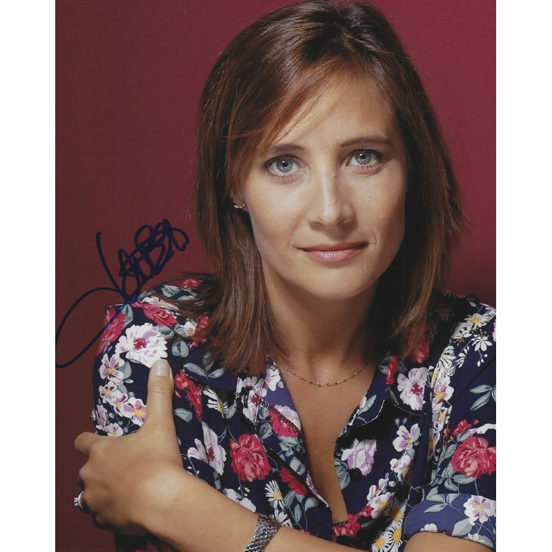 Julie DE BONA autograph