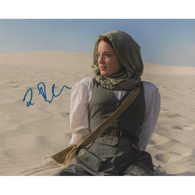 Leonie BENESCH autograph