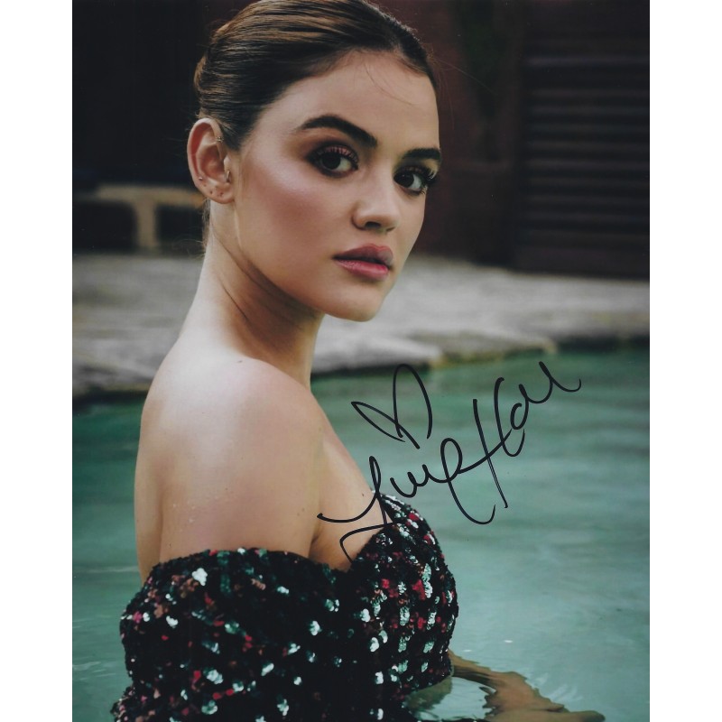 Lucy HALE autograph